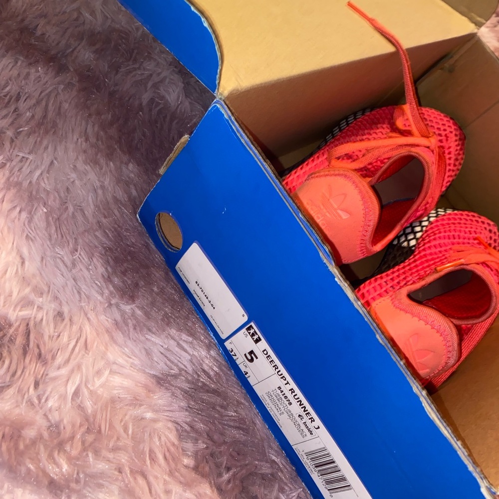 Pink Adidas - Picture 6 of 6